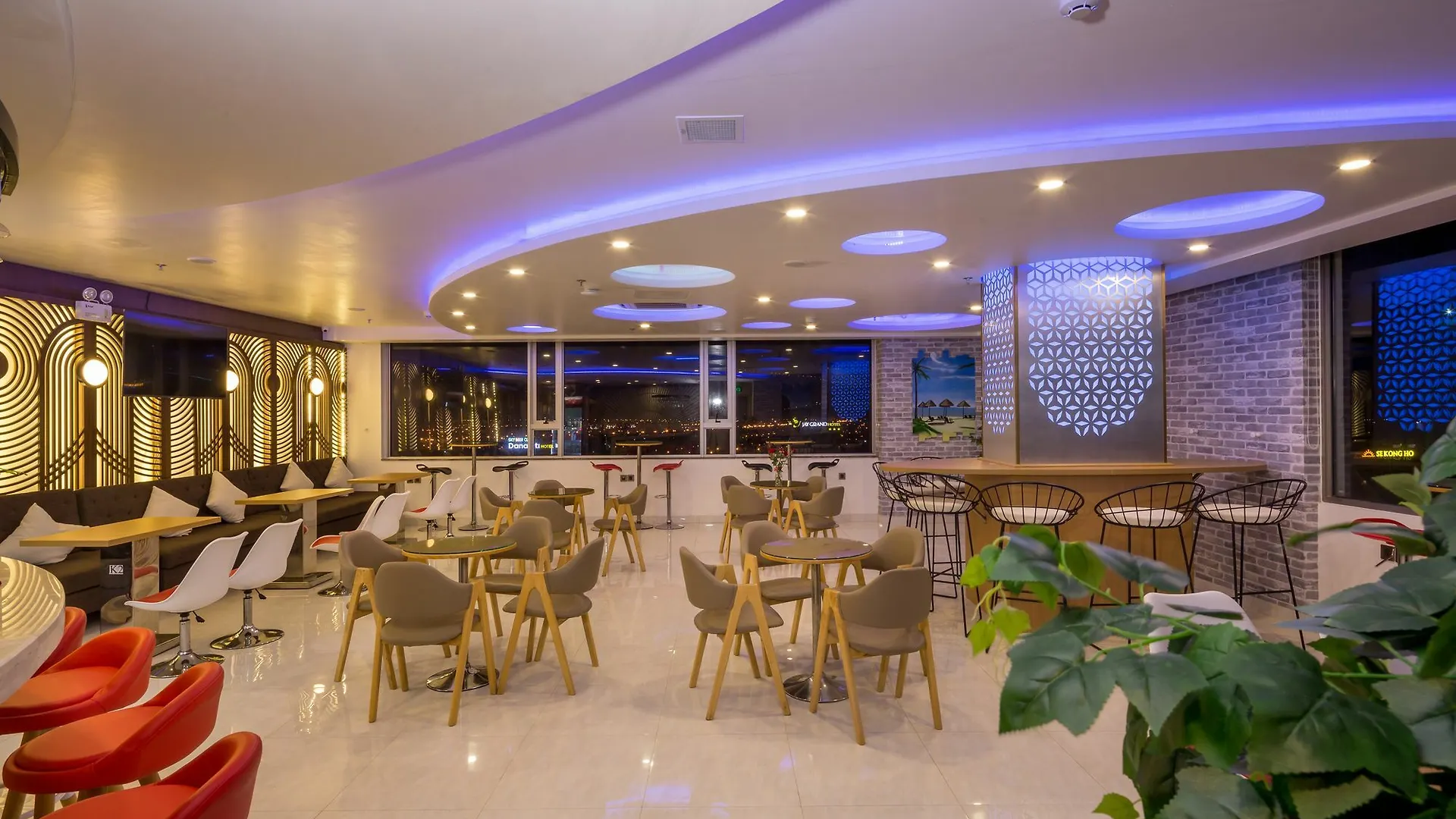 Grand Jeep Hotel Da Nang 3*,